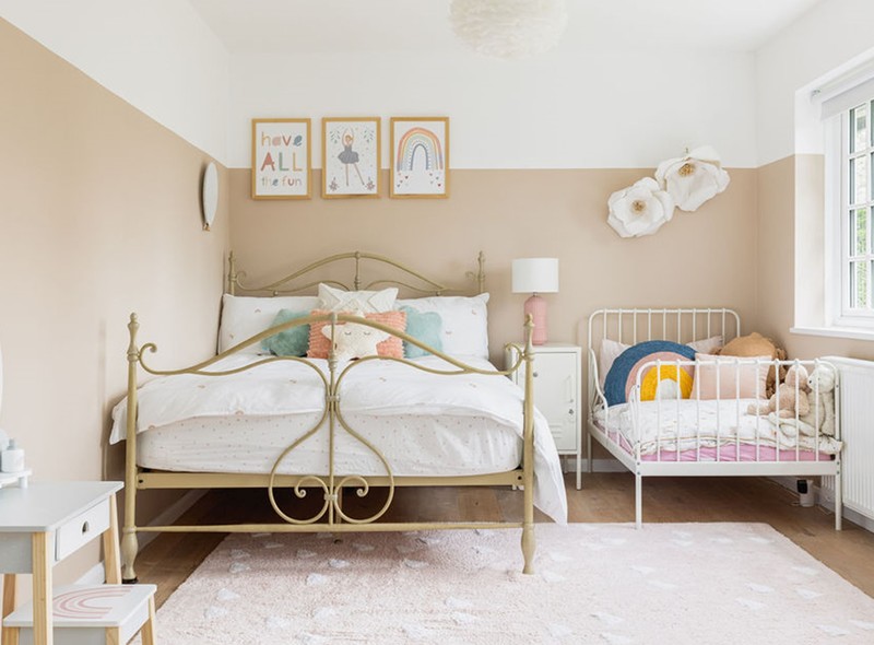 Childrens bedroom paint design