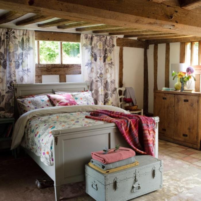 English country bedroom design