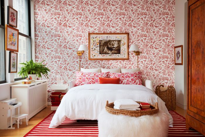 Romantic bedroom wall design